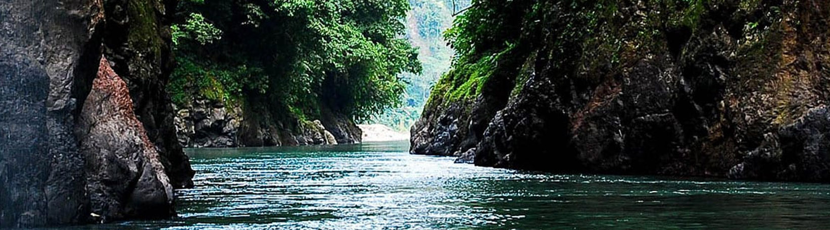 Smart Connections Deals Pacuare River Rafting, Hike & Indigenous Visit 3 Days Tour 8